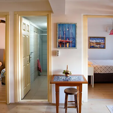 2 Bedroom In Town Center With Sea View